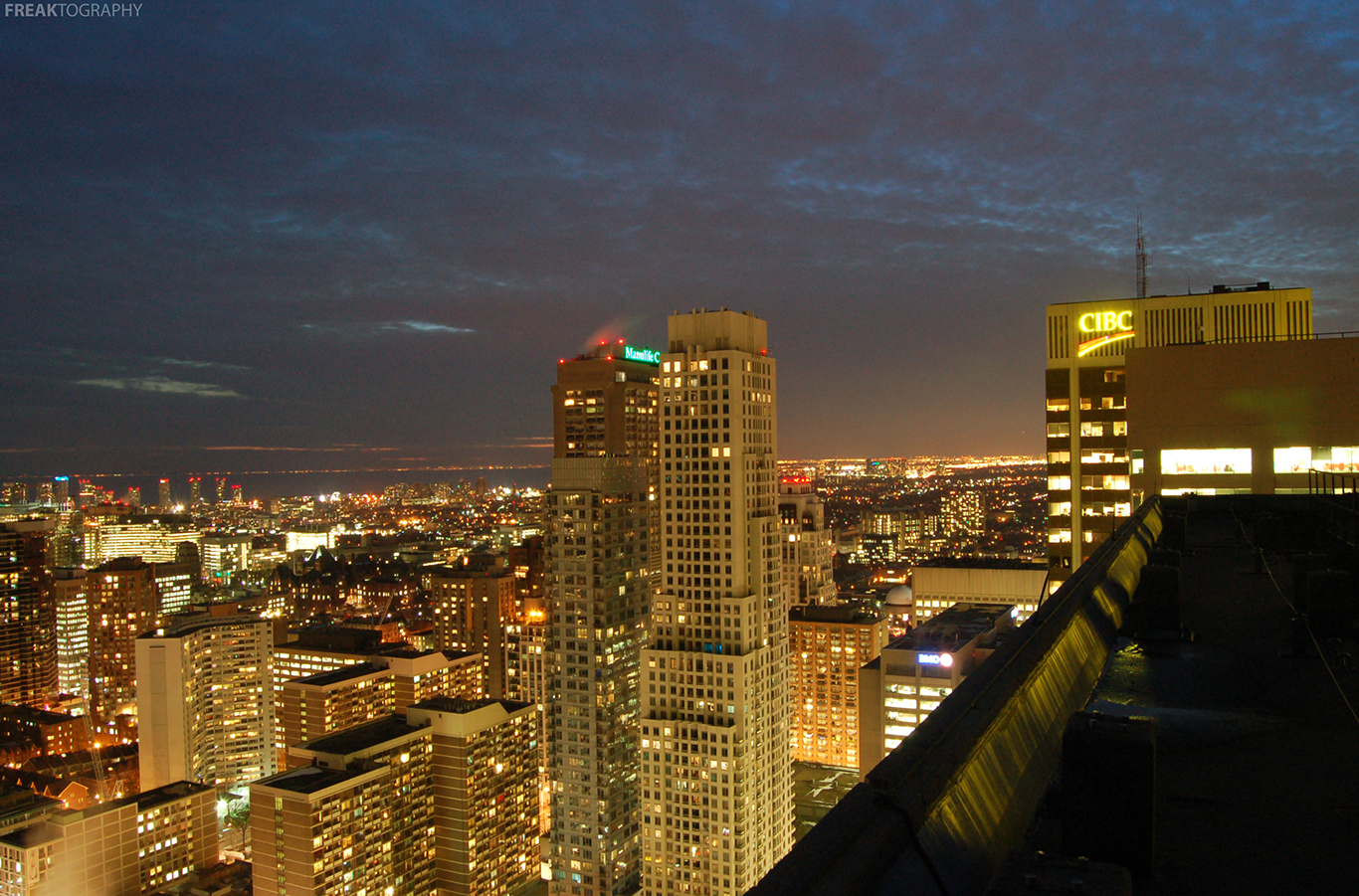 Rooftopping | Freaktography | Urban Exploring | Photography