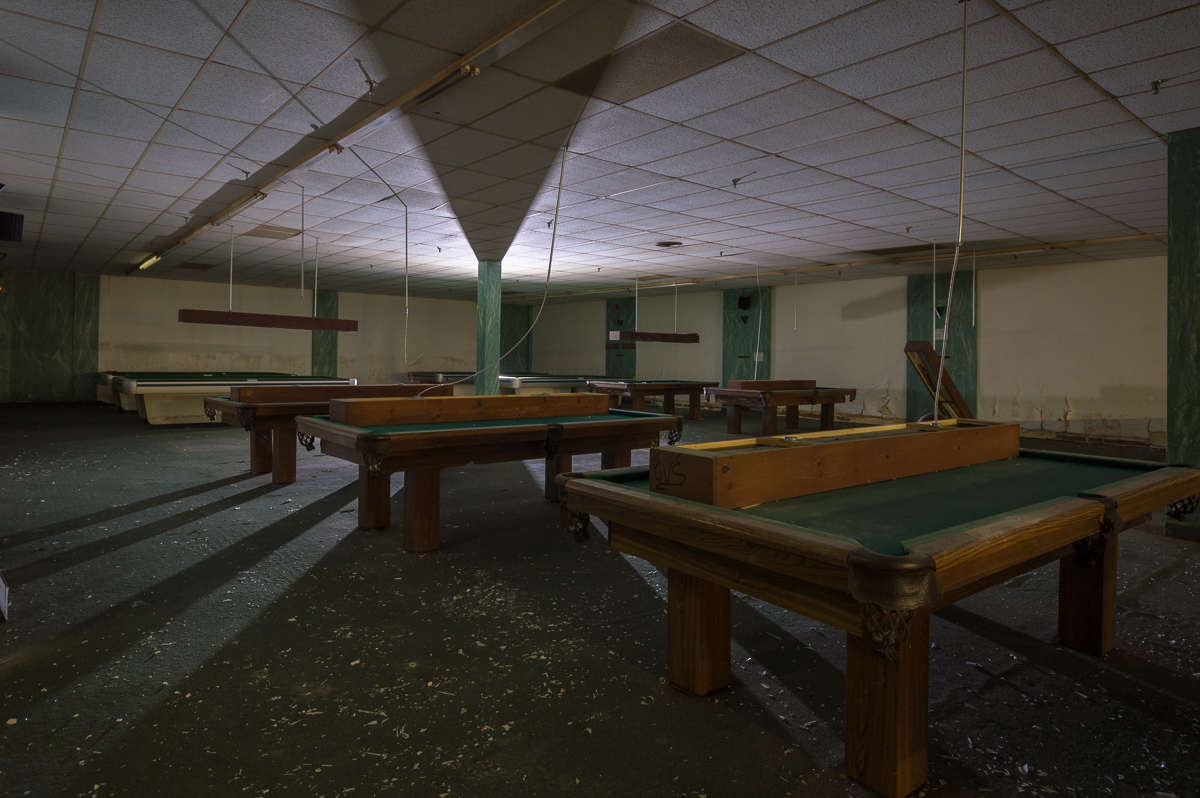 Pool Tables in Abandoned Bowling Alley in Ontario, Canada. (OC) 1200 ×
