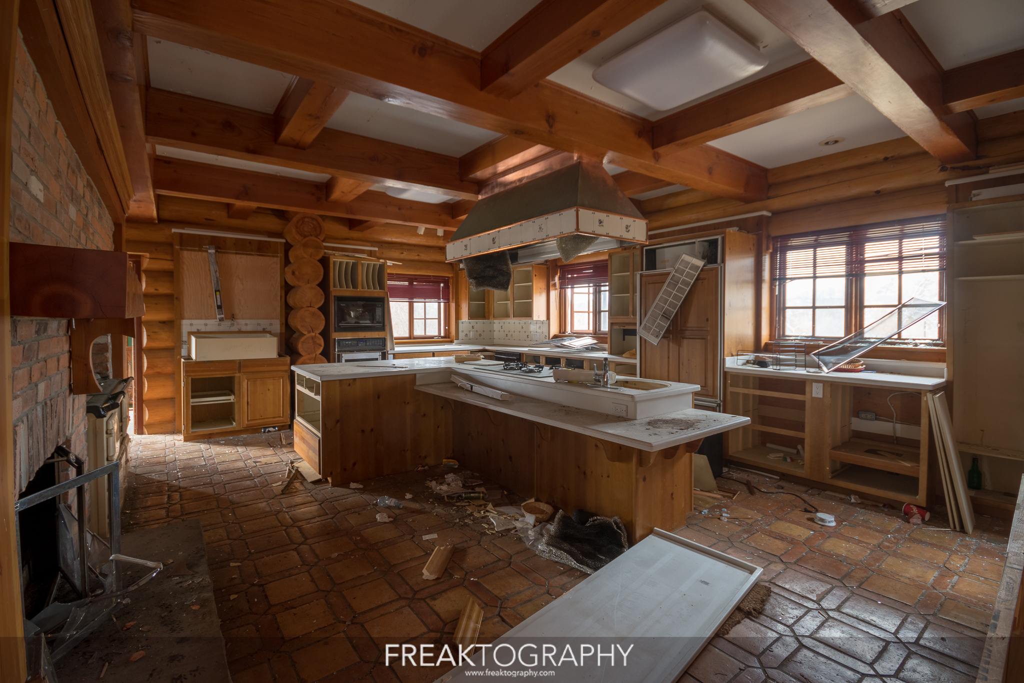 Abandoned Mansion Log Home Home Urban Exploring Freaktography