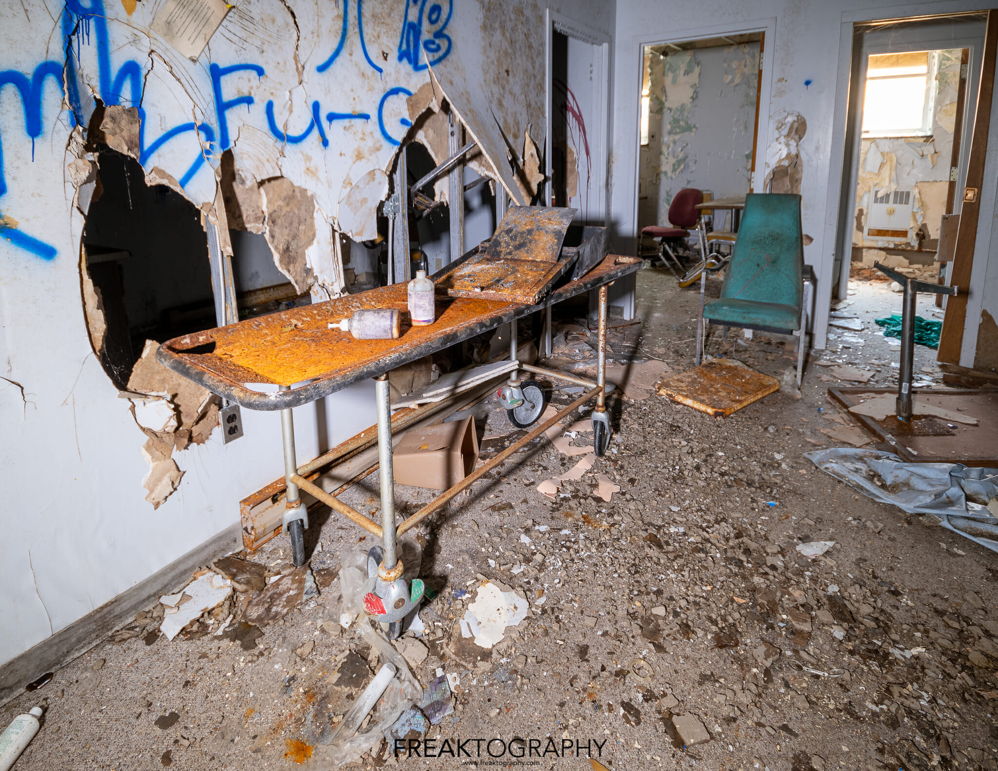  Exploring the Abandoned Parry Sound Hospital Abandoned St Josephs