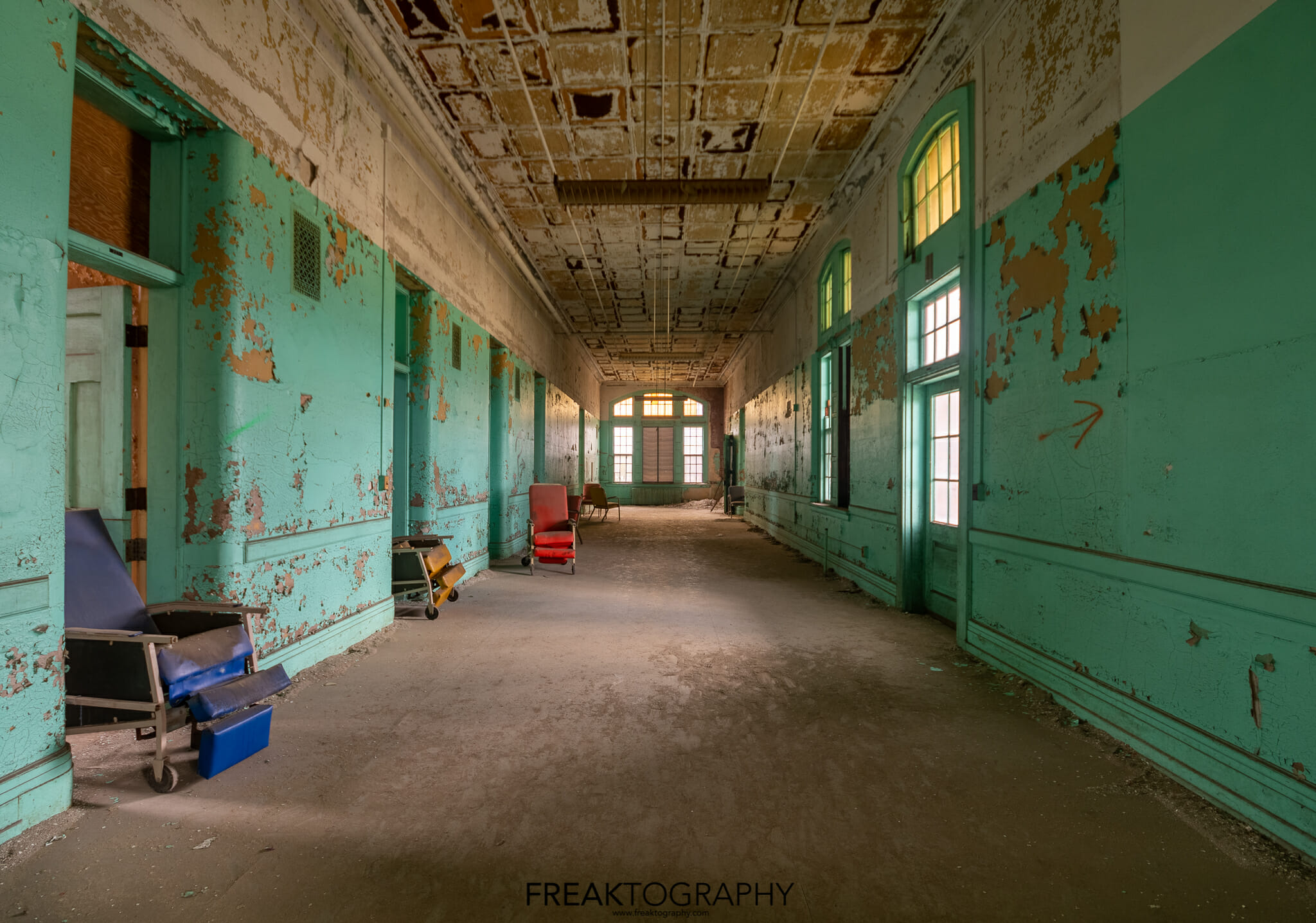 Abandoned State Asylum for the Insane FREAKTOGRAPHY